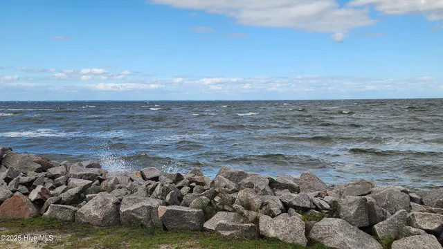 $300,000 | 187 Pamlico Parkway, Beaufort, NC 28516