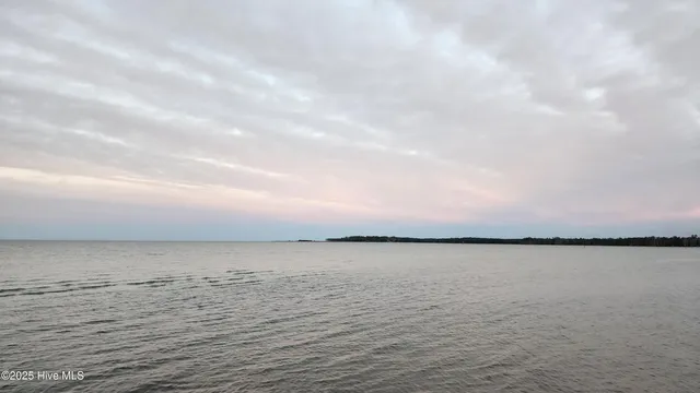 $300,000 | 187 Pamlico Parkway, Beaufort, NC 28516