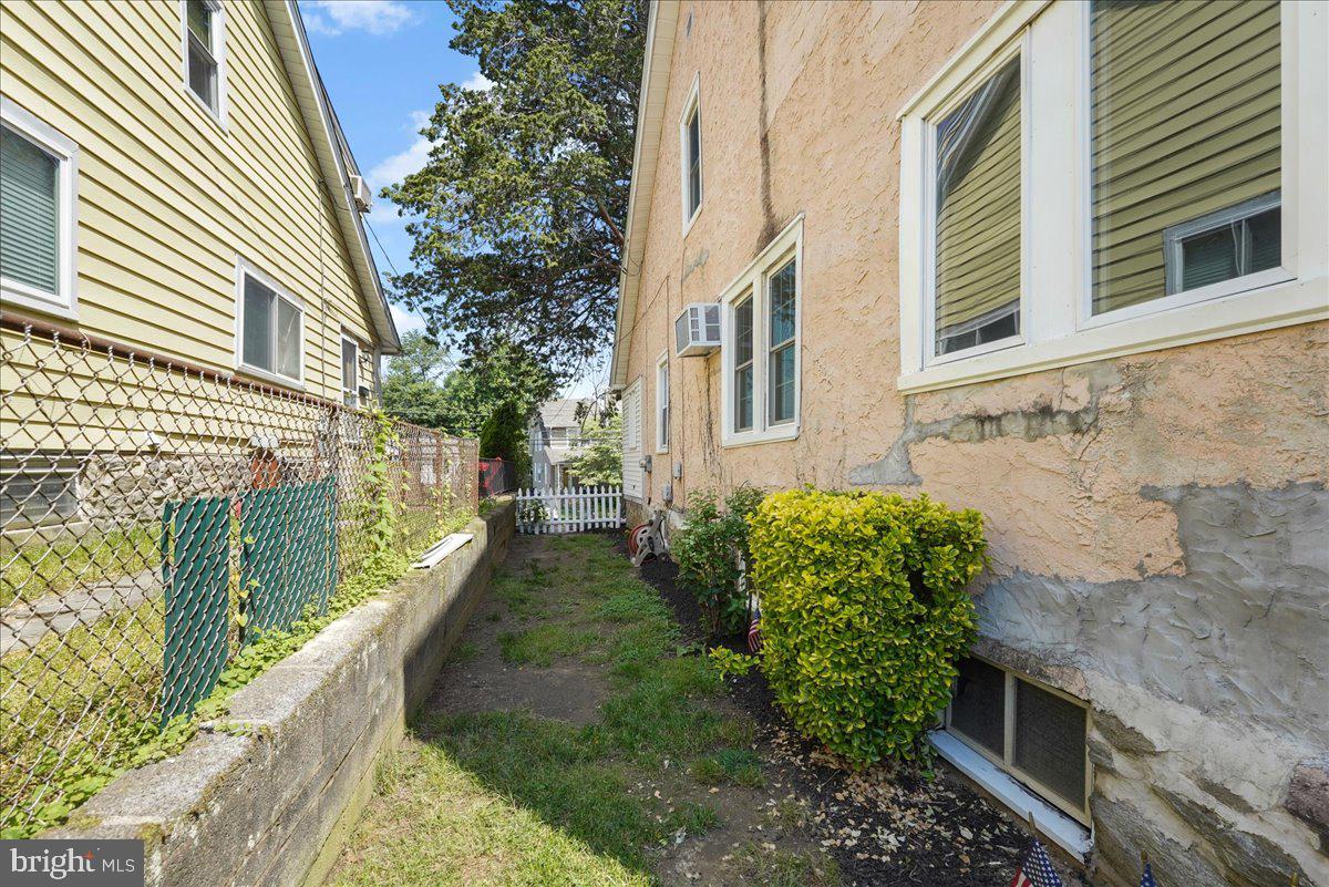 4130 Garrett Road Drexel Hill, PA 19026 - Photo 4 of 34