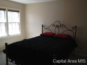 72 East Hazel Dell Lane Springfield, IL 62712 - Photo 2 of 15 Gallery Image 2