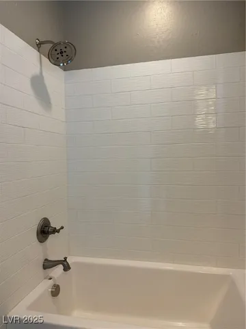 $3,400 | 8797 Pinley Spring Street, Las Vegas, NV 89113