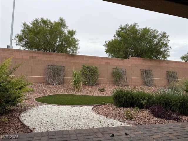 $3,400 | 8797 Pinley Spring Street, Las Vegas, NV 89113
