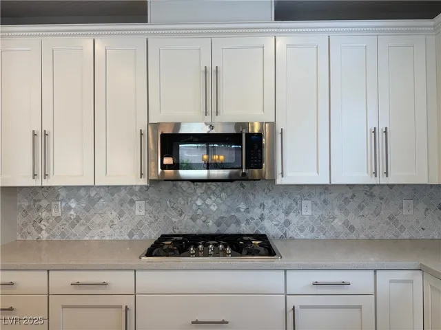 $3,400 | 8797 Pinley Spring Street, Las Vegas, NV 89113