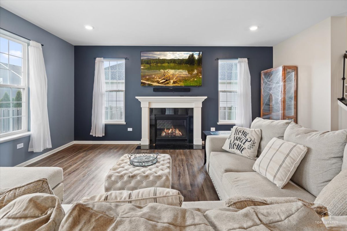 3617 Emerald Road Elgin, IL 60124 - Photo 8 of 45