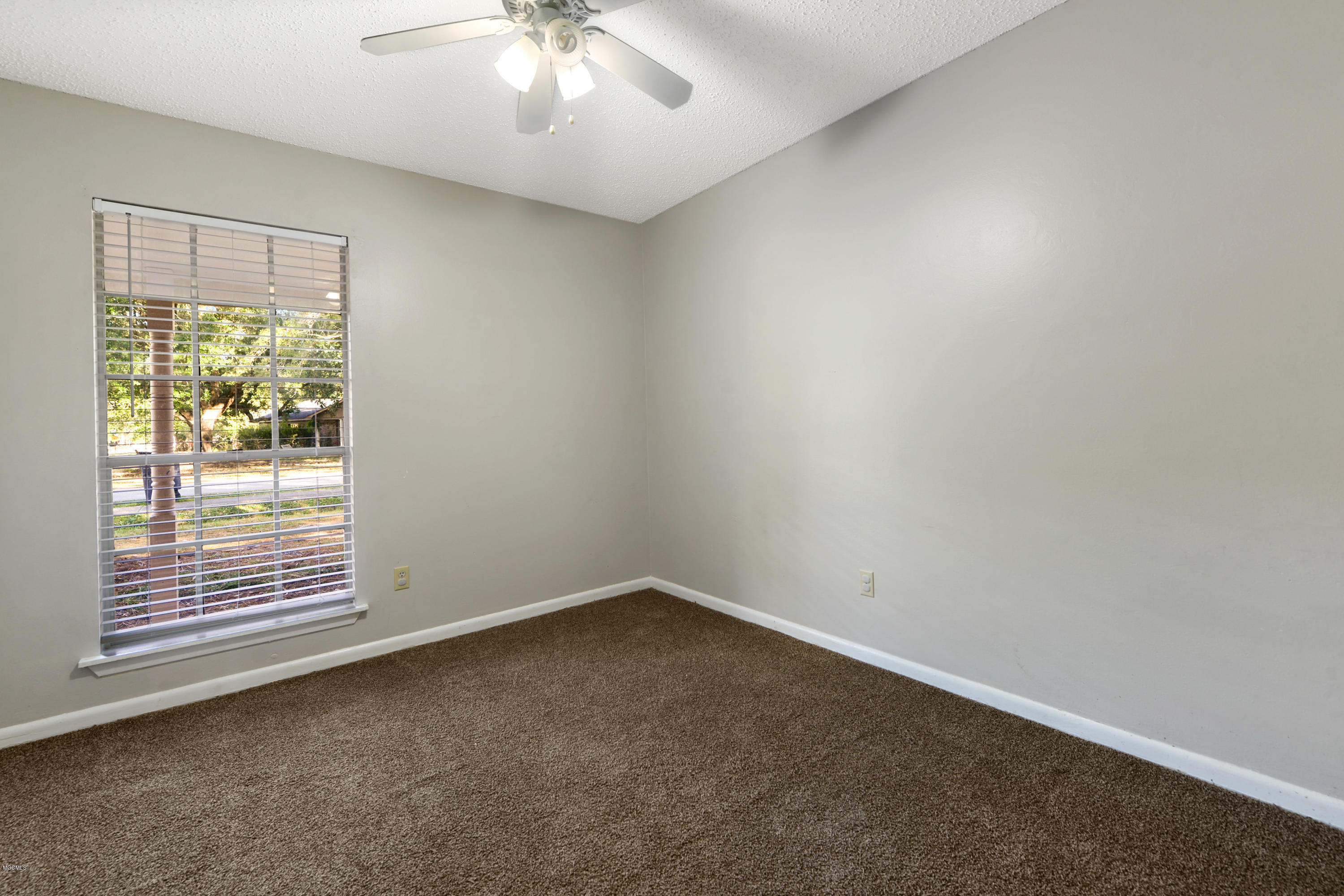 430 Hanley Road Ocean Springs, MS 39564 - Photo 14 of 19 014