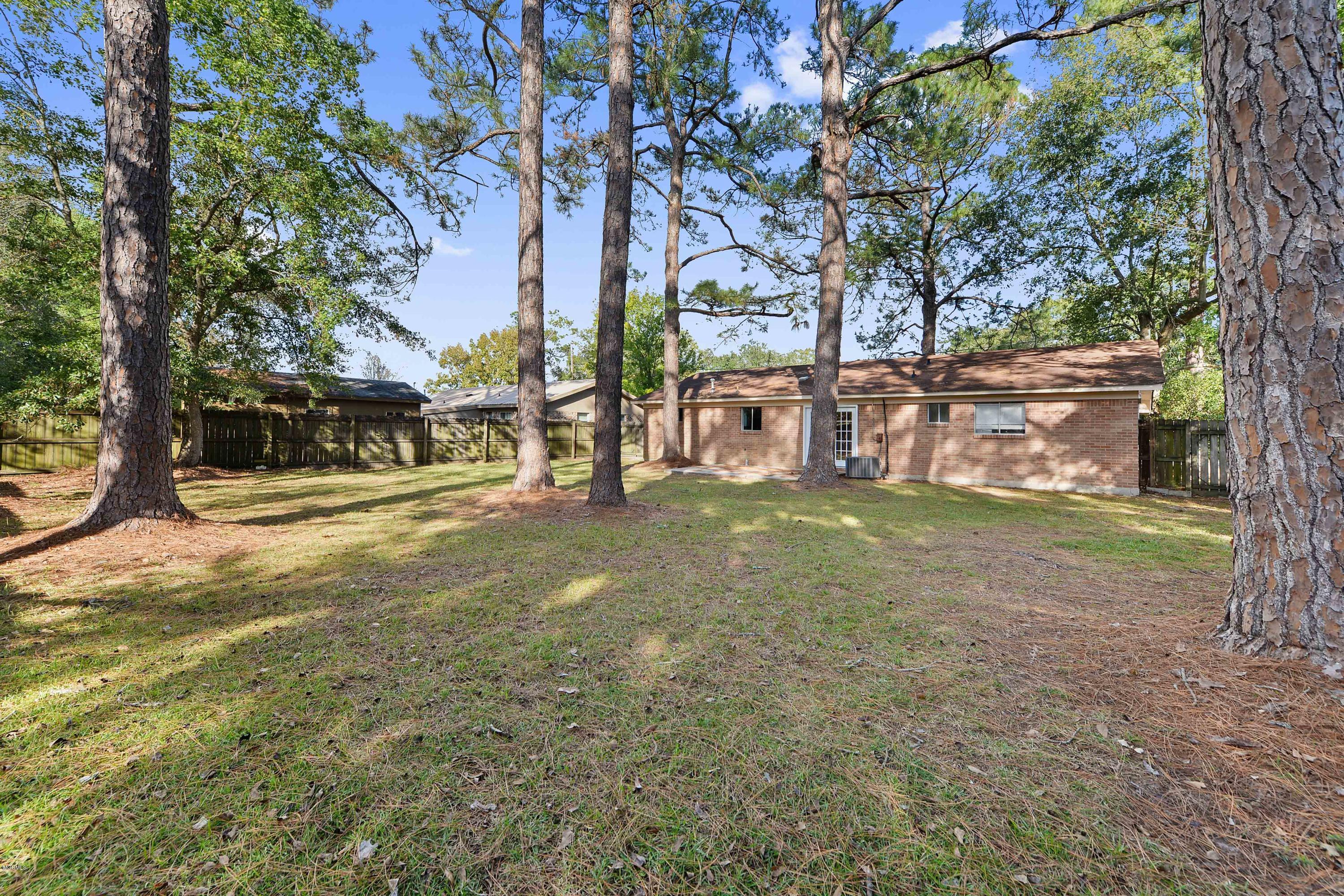 430 Hanley Road Ocean Springs, MS 39564 - Photo 18 of 19 018