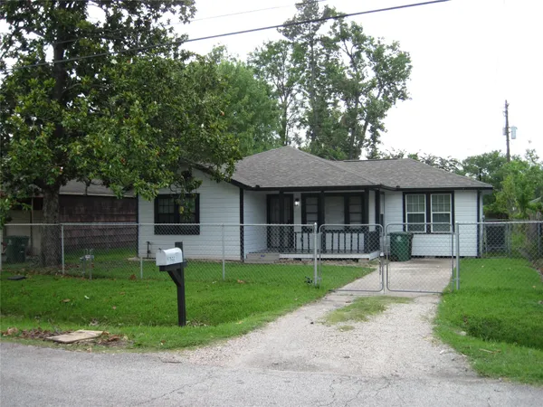 $1,600 | 7522 South Hall Street, Houston, TX 77028