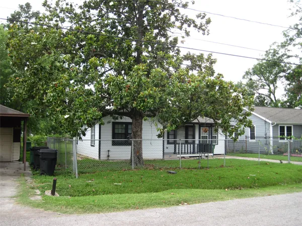 $1,600 | 7522 South Hall Street, Houston, TX 77028