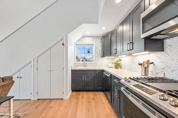 $685,000 | 2 Lovejoy & 4 Autumn Street, Rockland, ME 04841