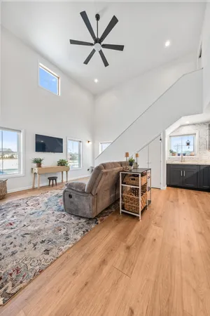 $685,000 | 2 Lovejoy & 4 Autumn Street, Rockland, ME 04841