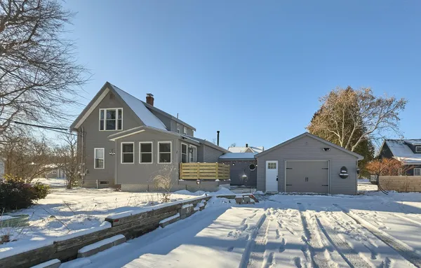 $685,000 | 2 Lovejoy & 4 Autumn Street, Rockland, ME 04841