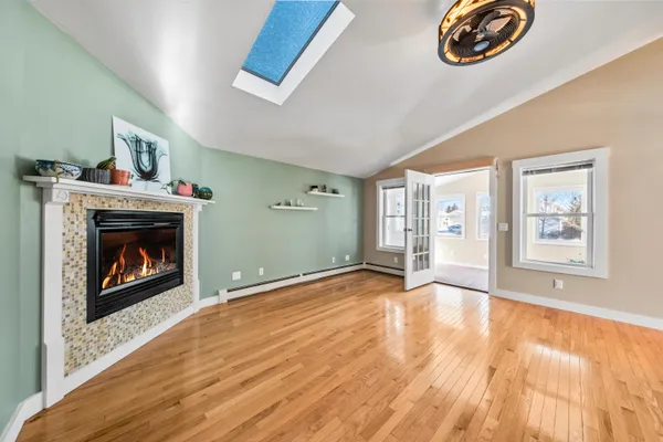 $685,000 | 2 Lovejoy & 4 Autumn Street, Rockland, ME 04841