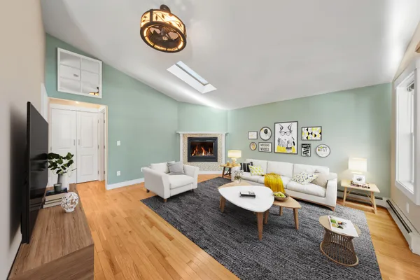 $685,000 | 2 Lovejoy & 4 Autumn Street, Rockland, ME 04841