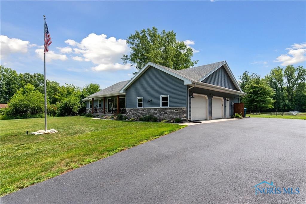 10005 Monclova Road Monclova, OH 43542 - Photo 2 of 45 Gallery Image 2