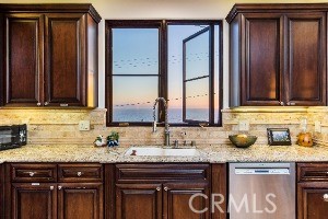 320 33rd Street Manhattan Beach, CA 90266 - Photo 10 of 20