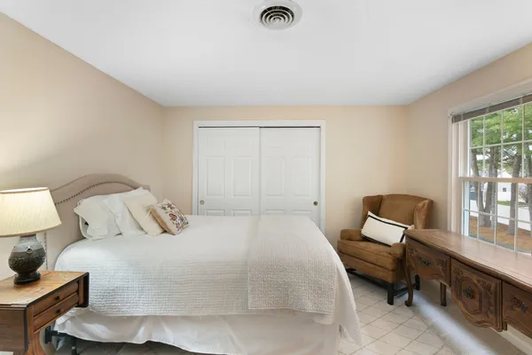 $340,000 | 28 B Stonehouse Lane, Keene, NH 03431