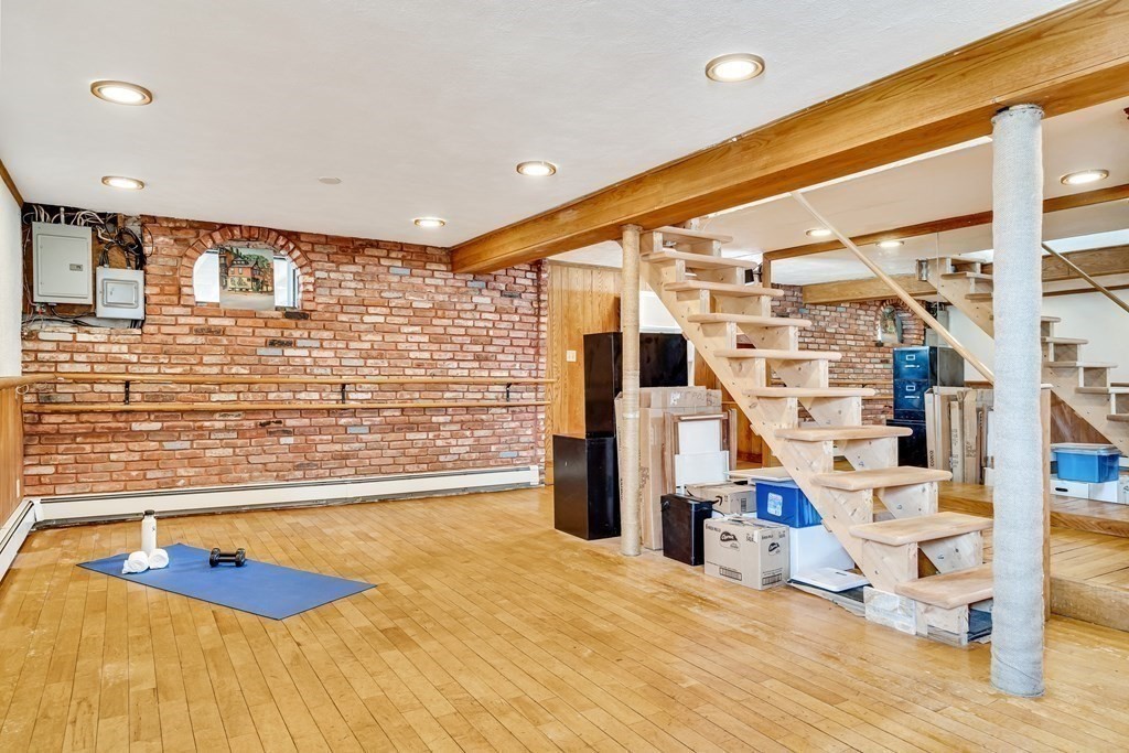 13 Bernard Road Woburn, MA 01801 - Photo 20 of 29 Gallery Image 20