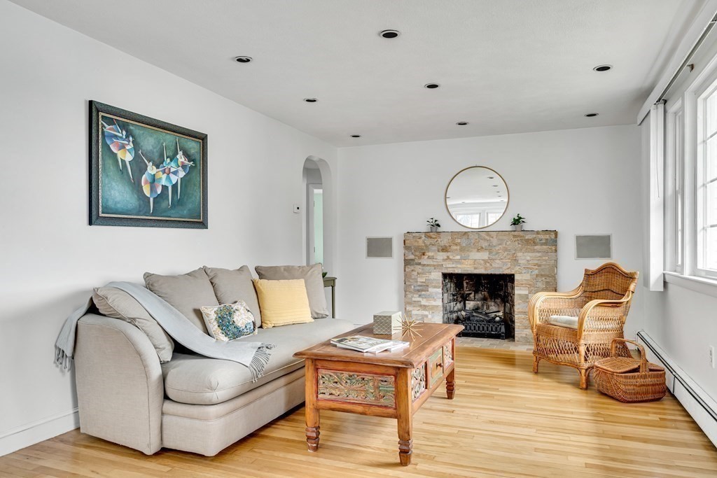 13 Bernard Road Woburn, MA 01801 - Photo 5 of 29 Gallery Image 5