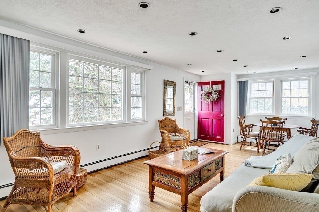 13 Bernard Road Woburn, MA 01801 - Photo 7 of 29 Gallery Image 7