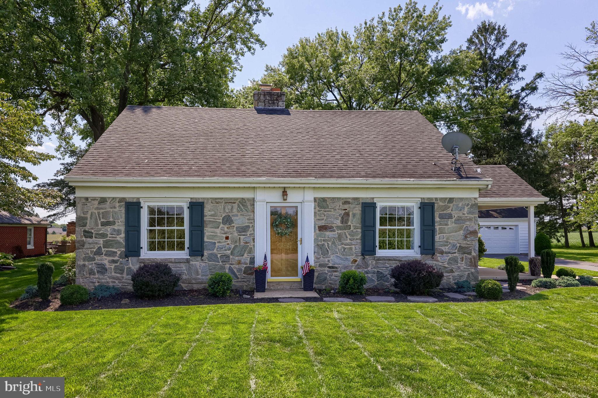 1262 Graystone Road Manheim, PA 17545 - Photo 3 of 59 Front