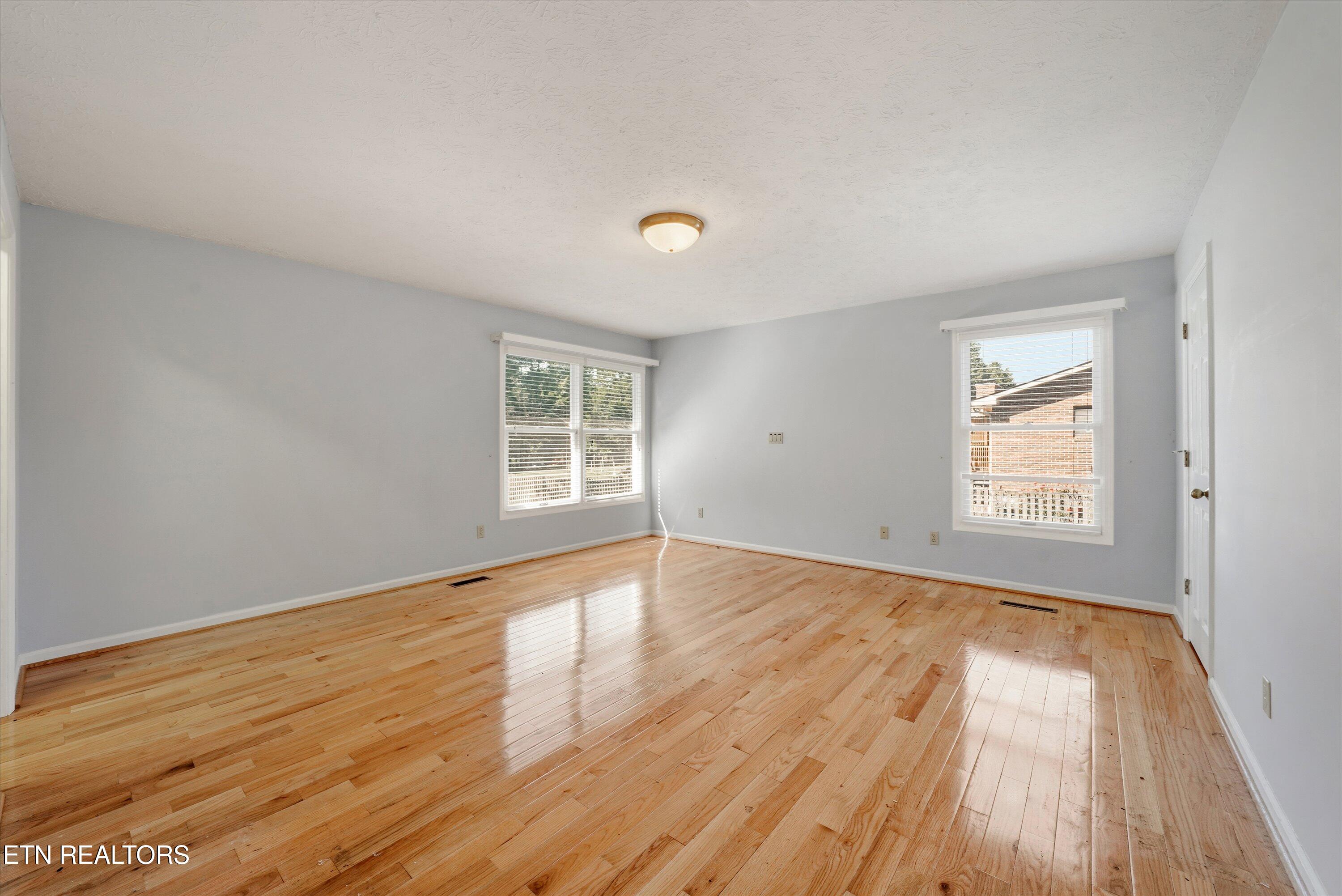 131 Overton Lane Powell, TN 37849 - Photo 18 of 37 26-131 Overton Ln28