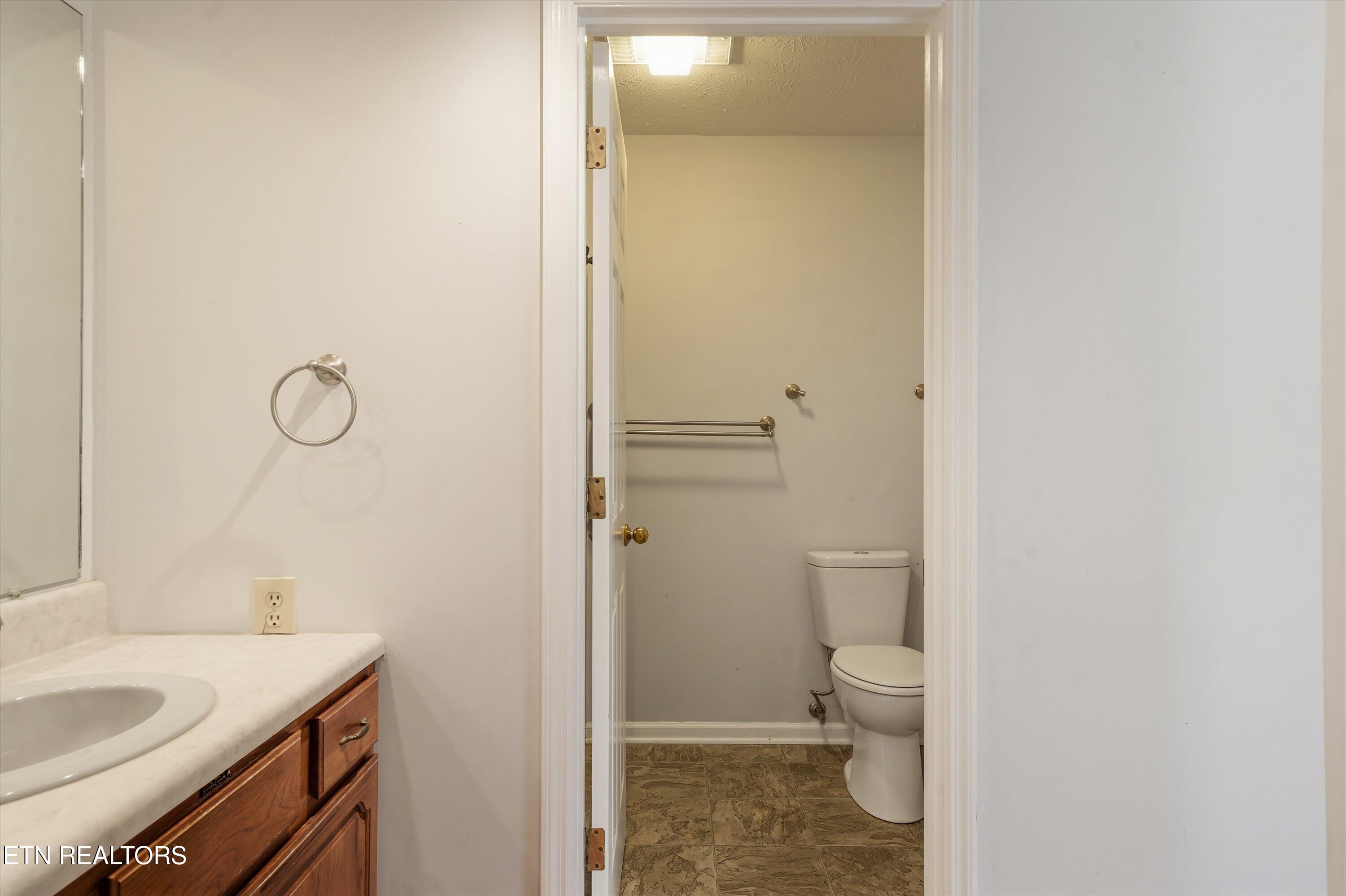 131 Overton Lane Powell, TN 37849 - Photo 20 of 37 29-131 Overton Ln31