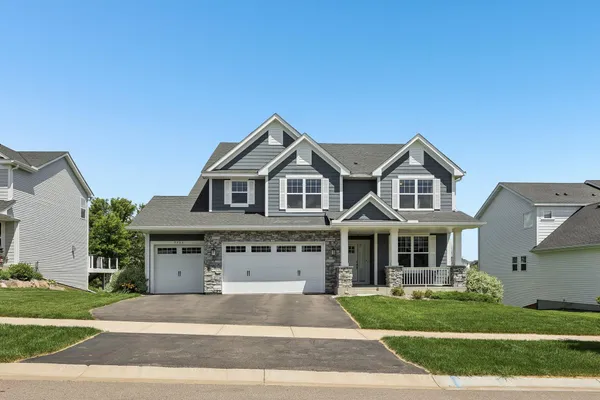 $839,900 | 9560 Timber Terrace, Victoria, MN 55386