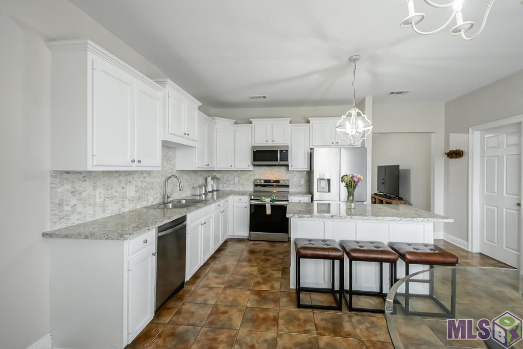 40486 Cross Ridge Avenue Gonzales, LA 70737 - Photo 3 of 10 Gallery Image 3
