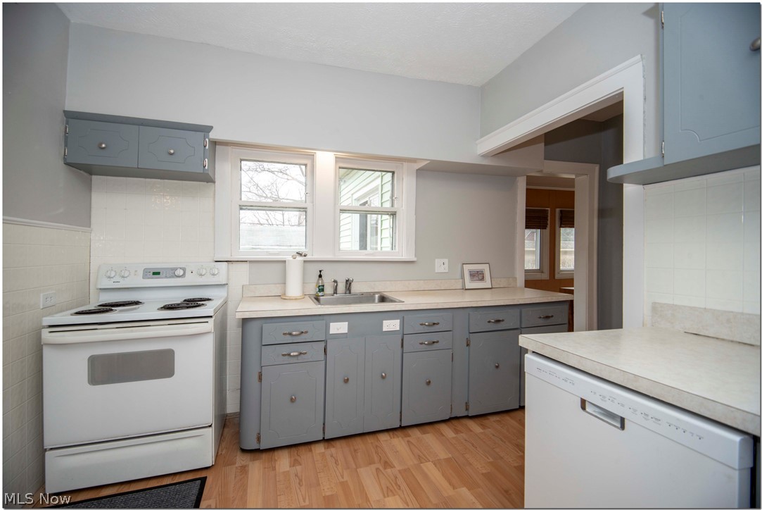 3091 Huntington Road Cleveland, OH 44120 - Photo 3 of 27 Gallery Image 3