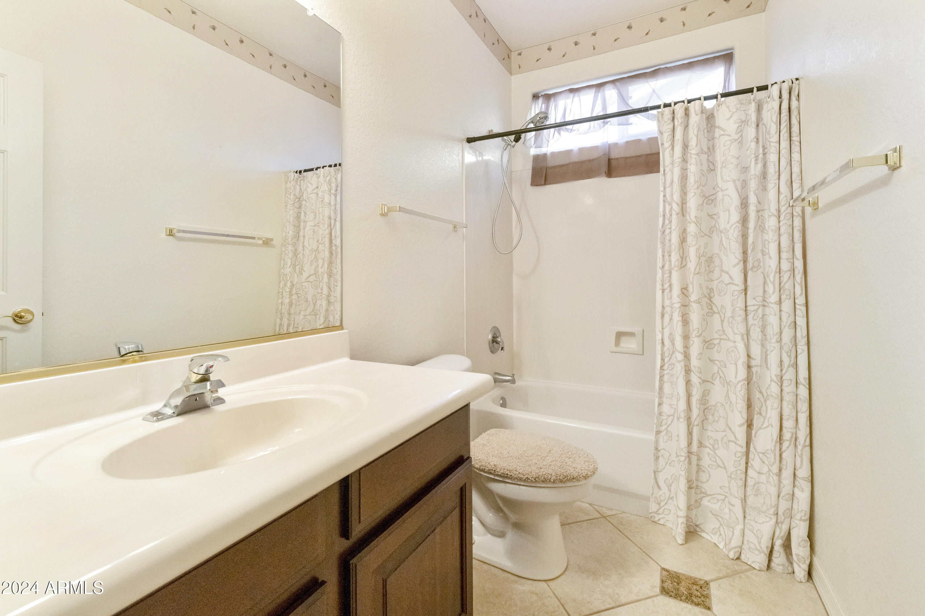 4168 East Walnut Road Gilbert, AZ 85298 - Photo 29 of 54 Hall Bath