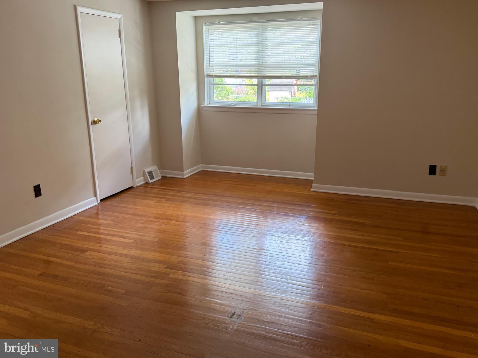 1404 Powell Road Brookhaven, PA 19015 - Photo 12 of 19 Gallery Image 12