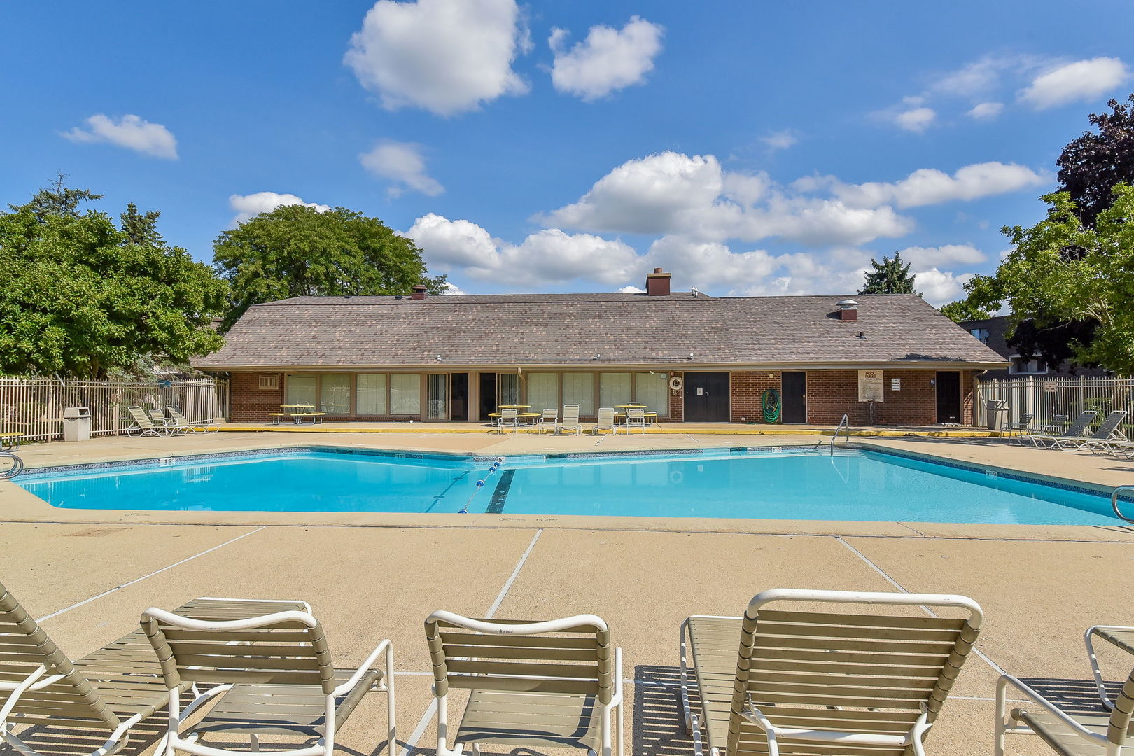 238 East Bailey Road, Unit G Naperville, IL 60565 - Photo 5 of 22 a aerial view of a house