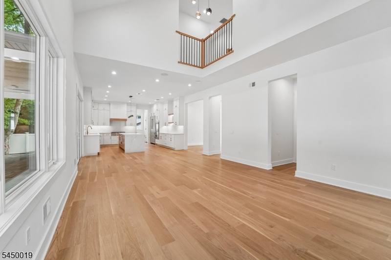 54 Martin Road Livingston, NJ 07039 - Photo 10 of 48
