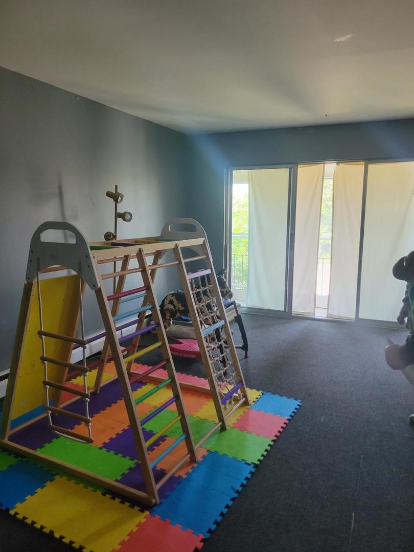 14652 Spaulding Avenue Harvey, IL 60426 - Photo 18 of 18 a room with musical instruments