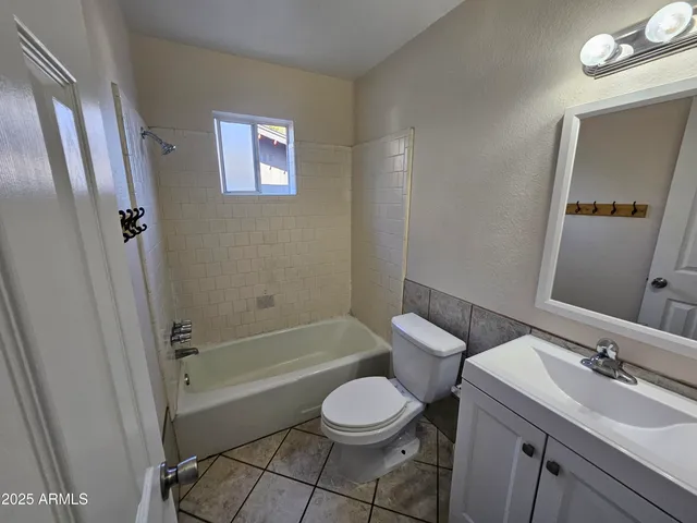 $2,095 | 513 North Apache Drive, Chandler, AZ 85224