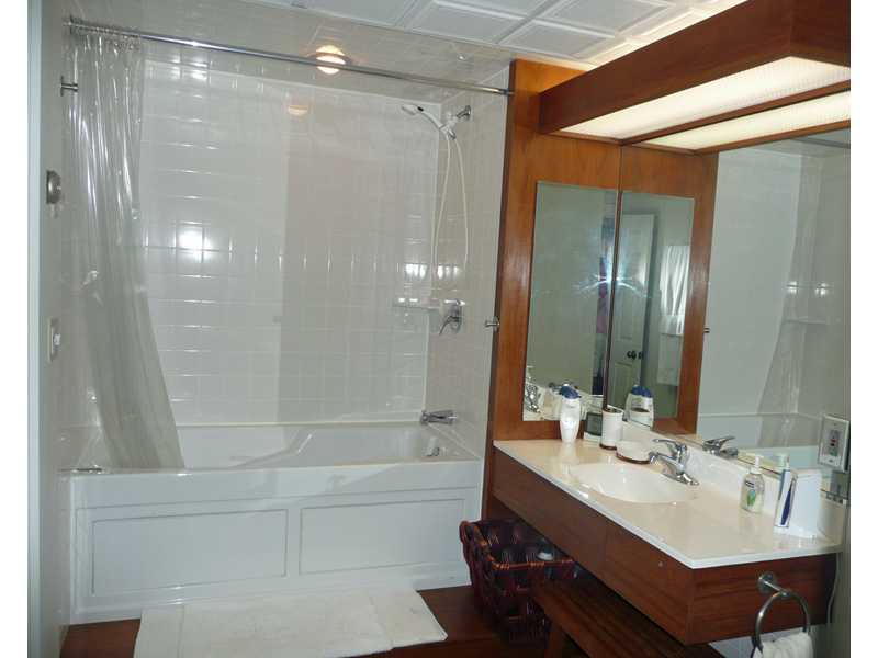 123 Transit Street Providence, RI 02906 - Photo 12 of 25 Bathroom.