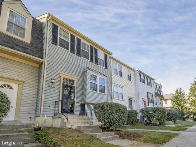 $325,000 | 7206 Lost Spring Court, Unit 7206, Greenbelt, MD 20770
