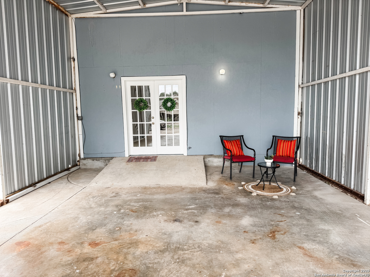 205 Plaza Navarra Road Brackettville, TX 78832 - Photo 4 of 21 an outdoor view with patio