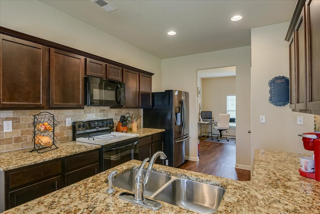 153 Sims Court Augusta, GA 30909 - Photo 15 of 36 Gallery Image 15