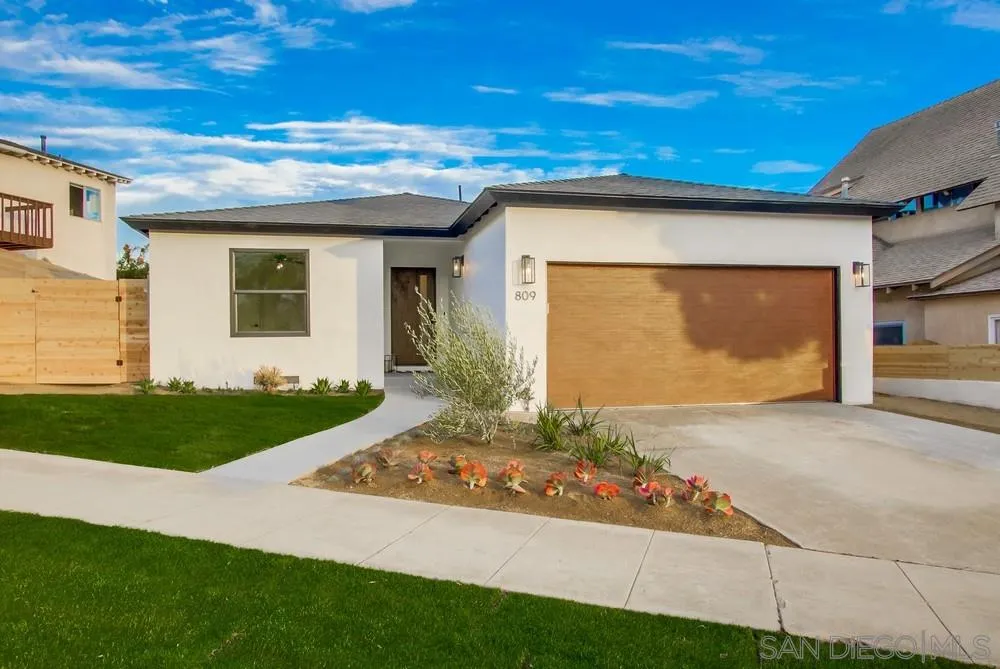 809 Colima Street La Jolla, CA 92037 - Photo 1 of 25 a front view of a house with garden