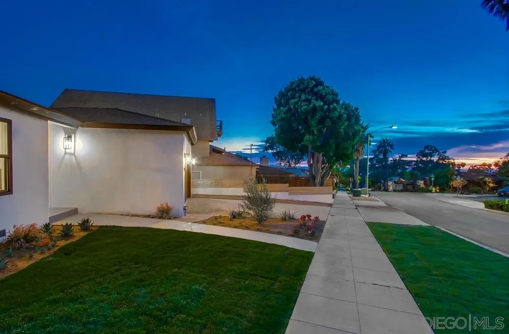 809 Colima Street La Jolla, CA 92037 - Photo 25 of 25 a view of a back yard