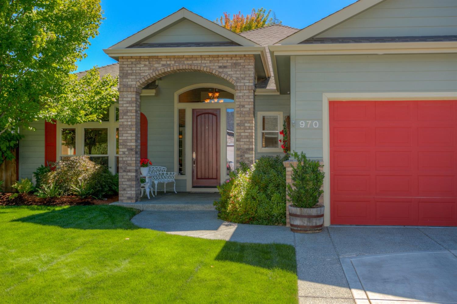 970 Pumpkin Ridge Eagle Point, OR 97524 - Photo 2 of 35 Additional Photo