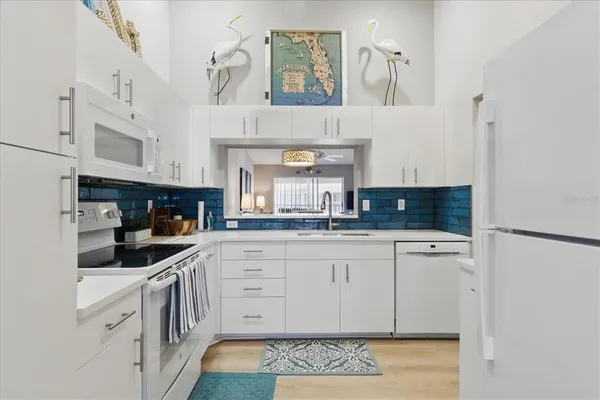 $5,600 | 9320 Clubside Circle, Unit 2310, Sarasota, FL 34238