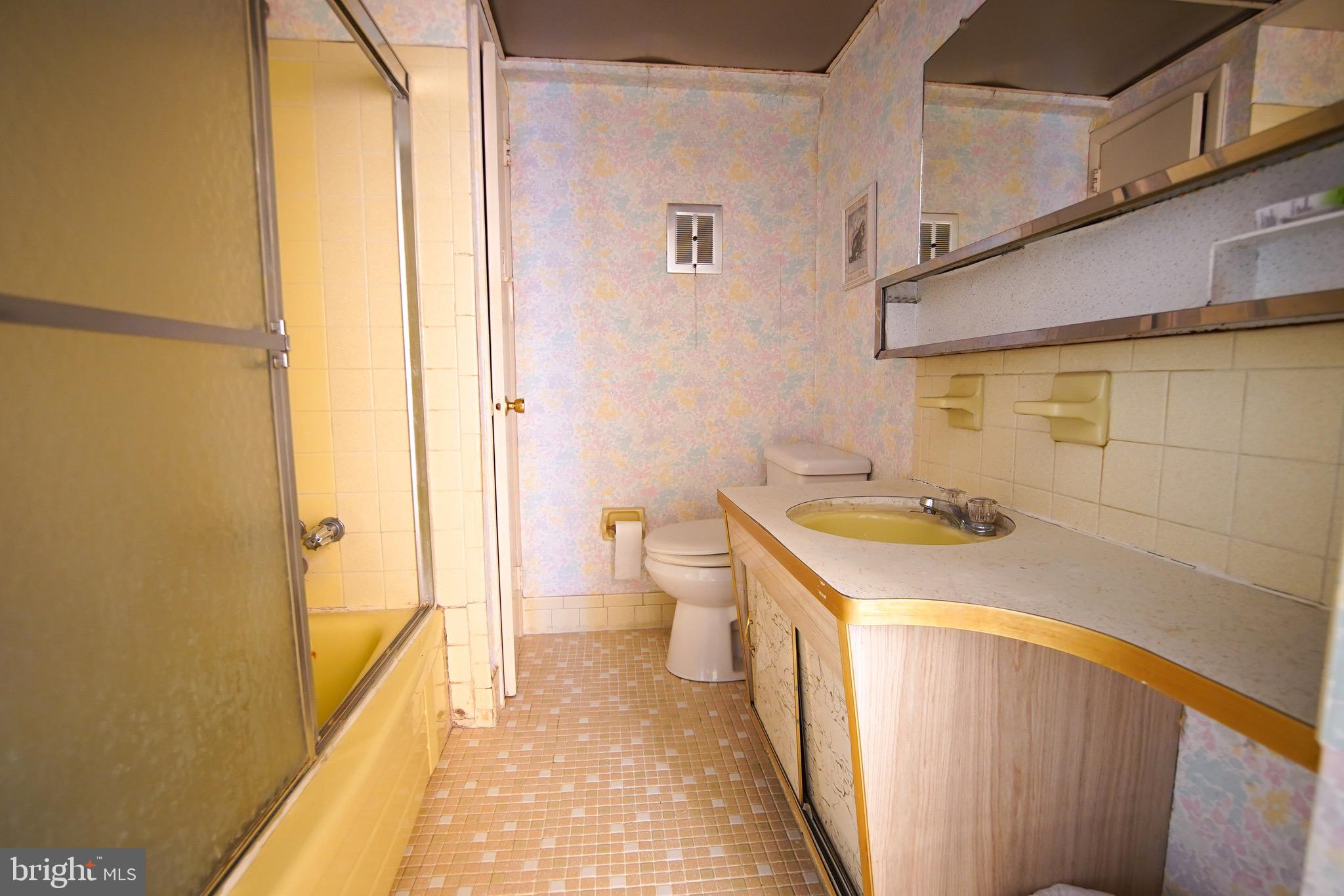470 Pinewood Road Philadelphia, PA 19116 - Photo 16 of 29 Gallery Image 16