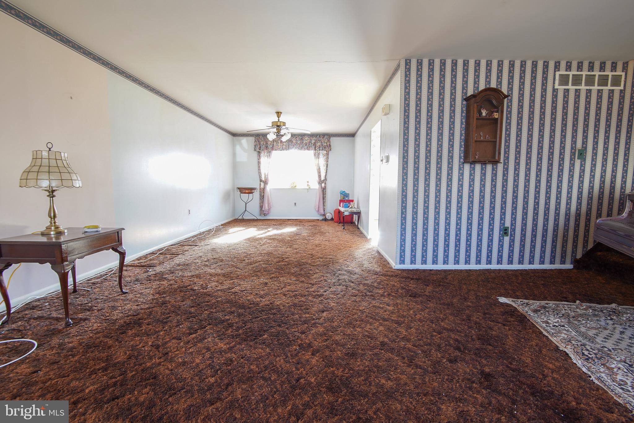 470 Pinewood Road Philadelphia, PA 19116 - Photo 9 of 29 Gallery Image 9
