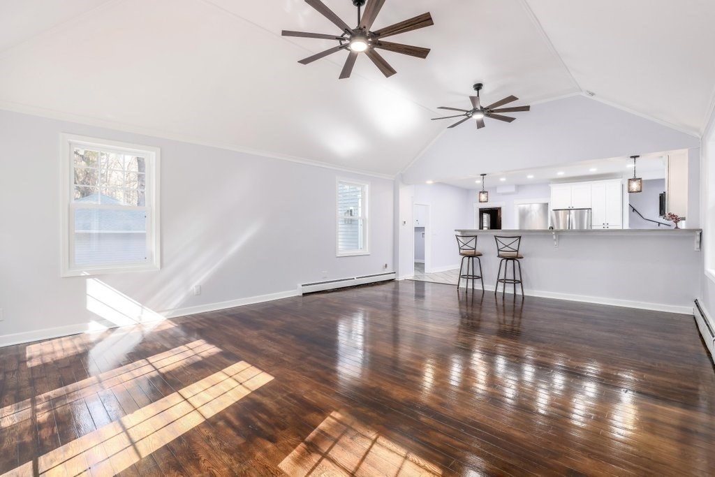 370 Thompson Road Webster, MA 01570 - Photo 17 of 42