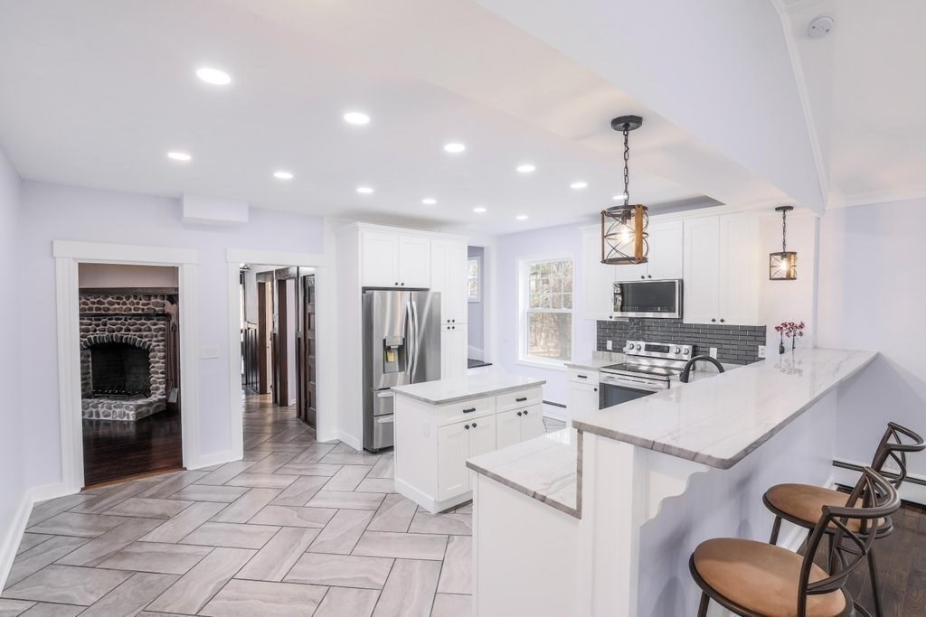 370 Thompson Road Webster, MA 01570 - Photo 18 of 42