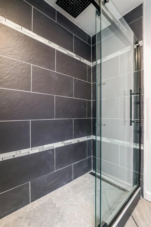 370 Thompson Road Webster, MA 01570 - Photo 35 of 42