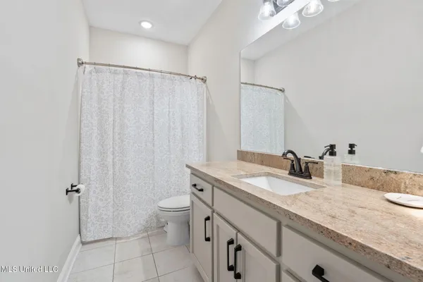 $376,500 | 5185 Watson Vw Drive, Nesbit, MS 38651