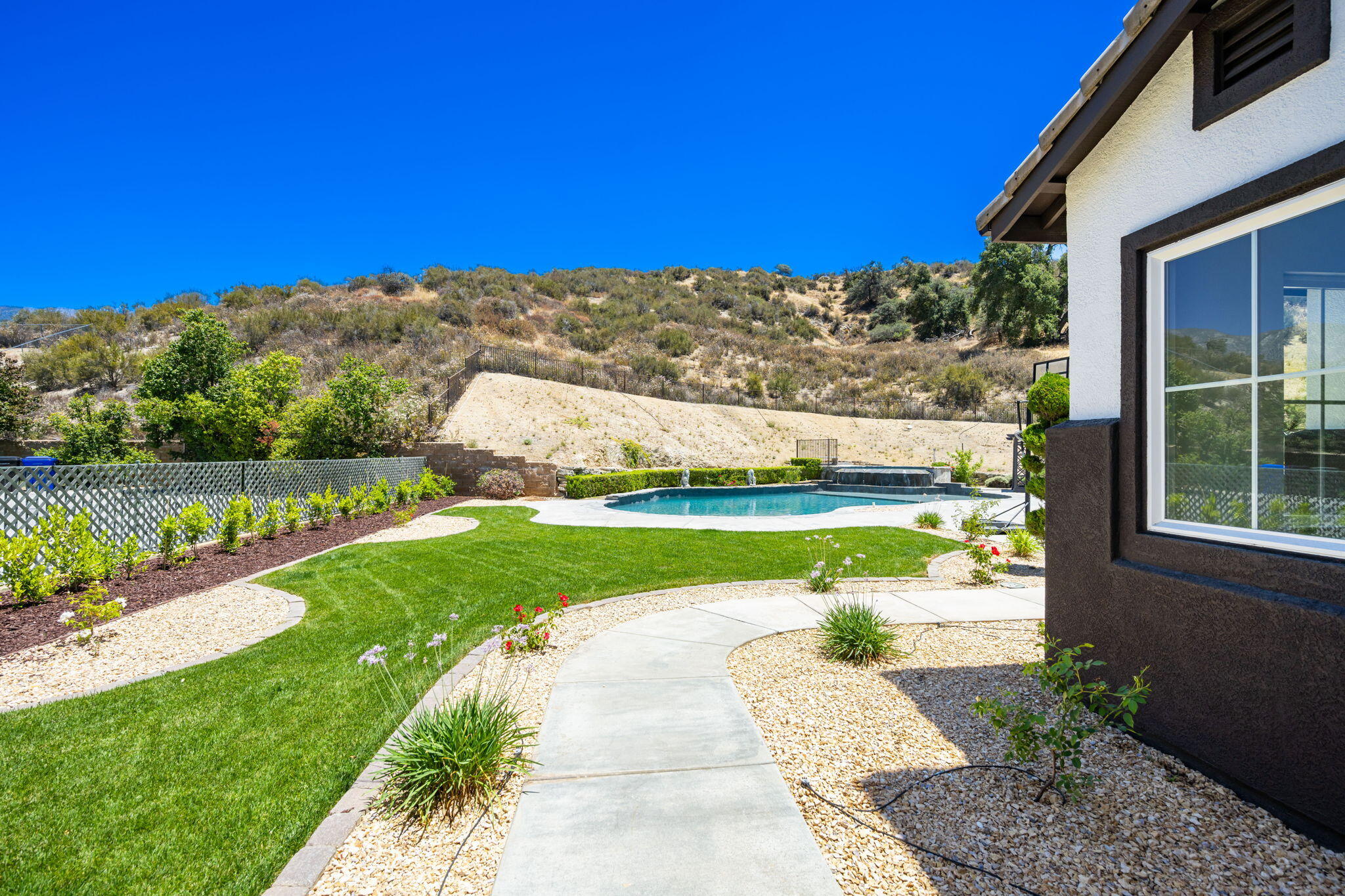 13435 Canyon Crest Road Yucaipa, CA 92399 - Photo 33 of 70 33-web-or-mls-GS_CanyonCrest_Miller_0726
